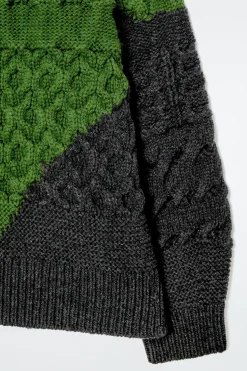 Sale COS SWETER Z WEŁNY MERYNOSOWEJ Z ABSTRAKCYJNYM WZOREM