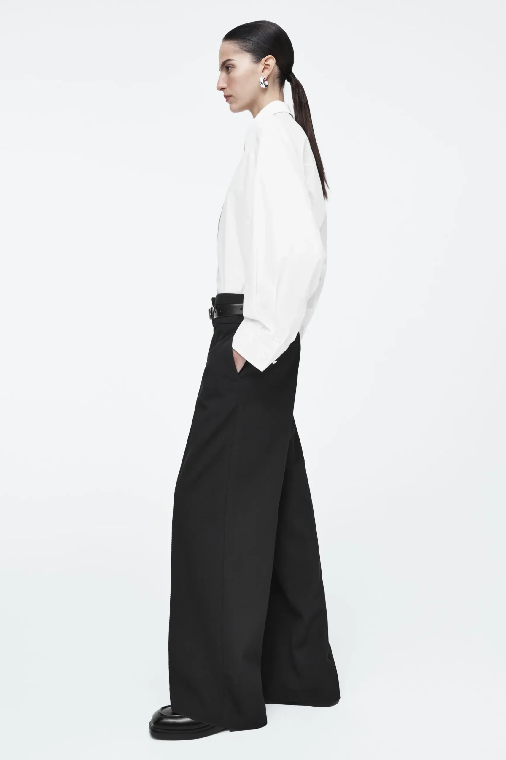 New COS SZEROKIE SPODNIE Z DIAGONALU Z WEŁNĄ – REGULAR FIT