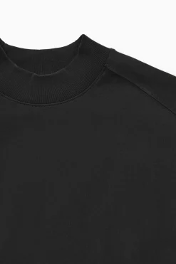 Clearance COS TALIOWANY T-SHIRT Z WYSOKIM DEKOLTEM