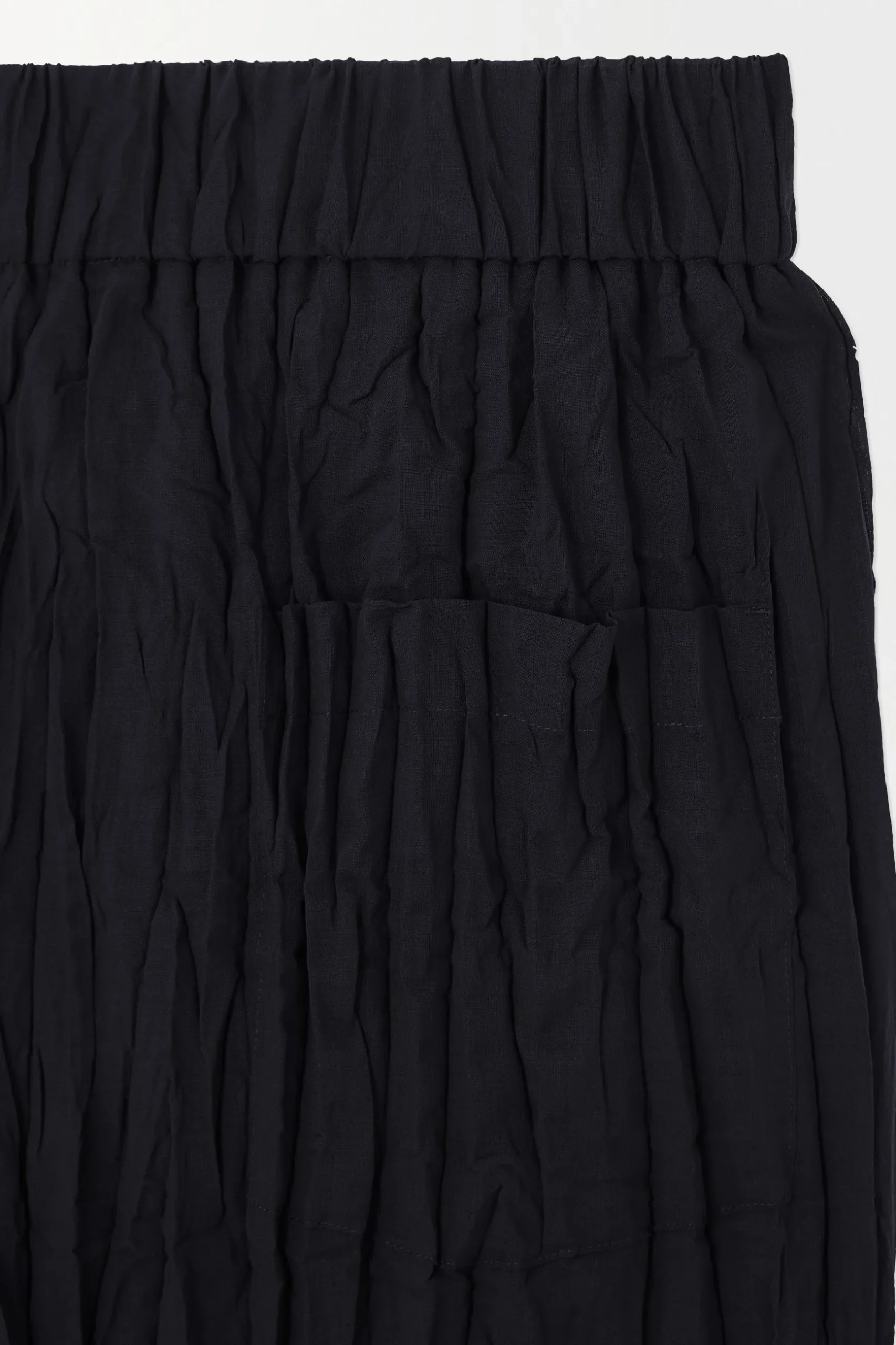 Hot COS THE CRINKLED BARRELLEG TROUSERS Navy