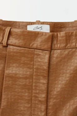 Discount COS THE EMBOSSEDLEATHER BERMUDA SHORTS
