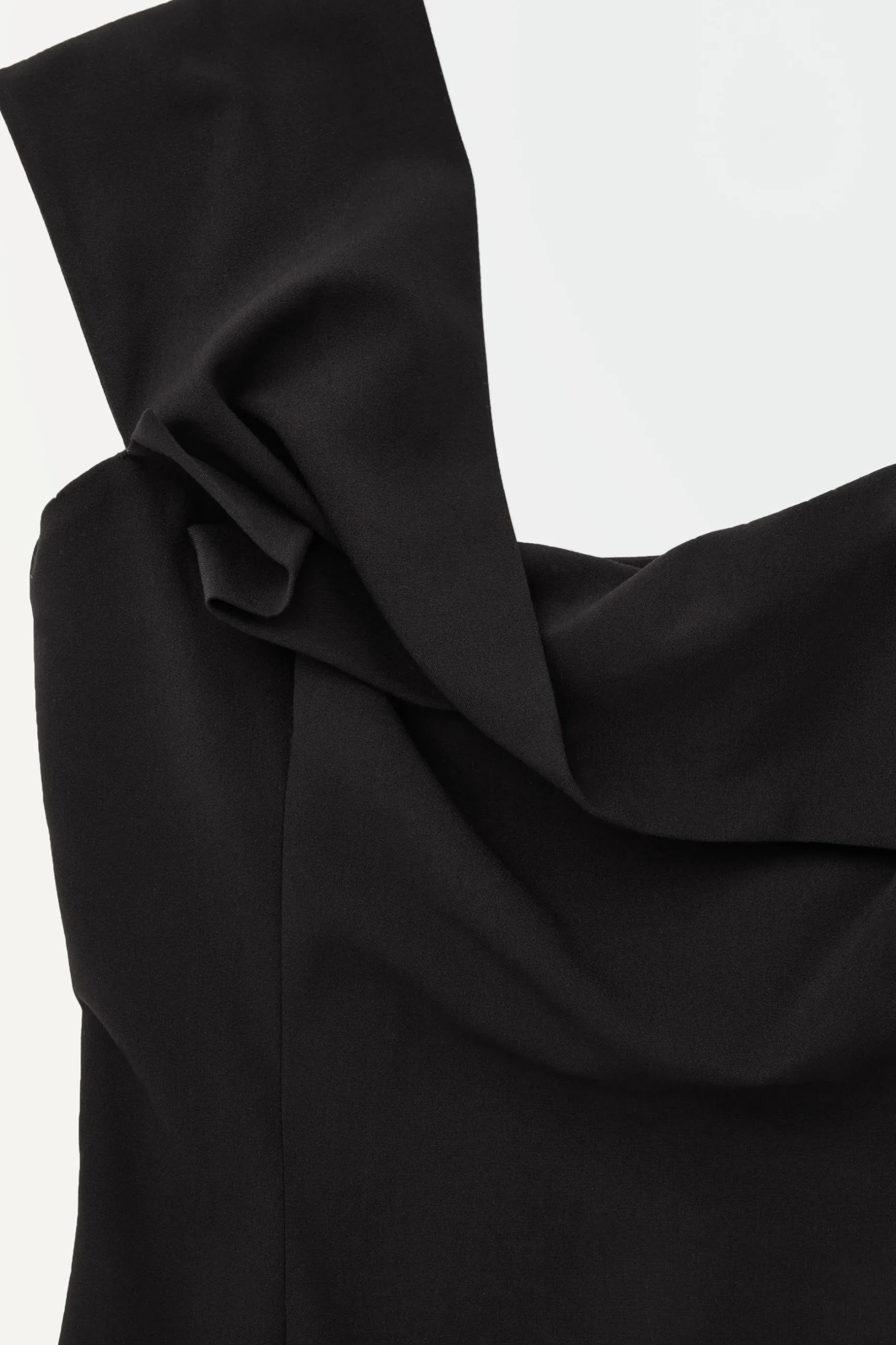 Online COS THE OFFTHESHOULDER PENCIL DRESS