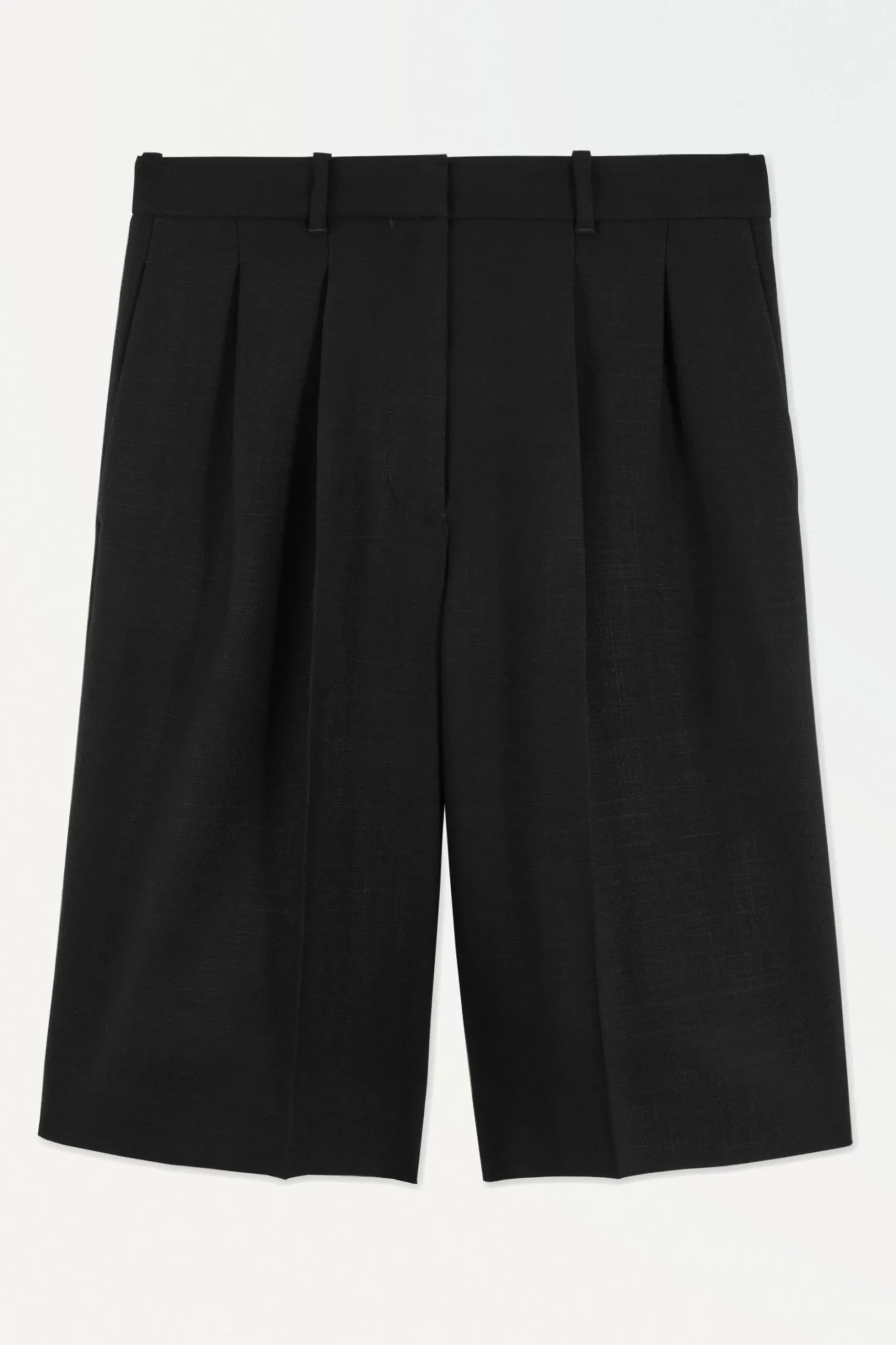 Clearance COS THE PLEATED TAILORED SHORTS