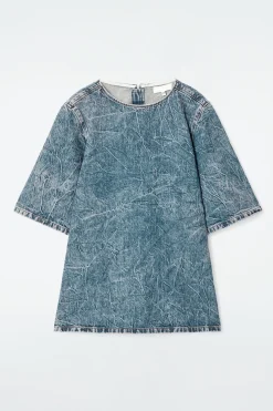 Discount COS TOP Z KRÓTKIM RĘKAWEM ZE SPRANEGO DENIMU