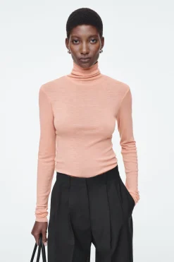 New COS TOP Z WEŁNY MERYNOSOWEJ Z PÓŁGOLFEM