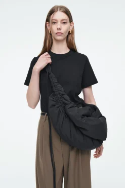 Online COS TOREBKA „CANOPY” TYPU CROSSBODY Z NYLONEM Czarny