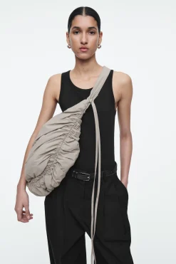 Online COS TOREBKA „CANOPY” TYPU CROSSBODY Z NYLONEM Kamień