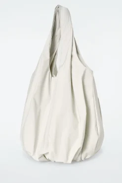 Hot COS TOREBKA „CLOUD” TYPU TOTE Kredowy