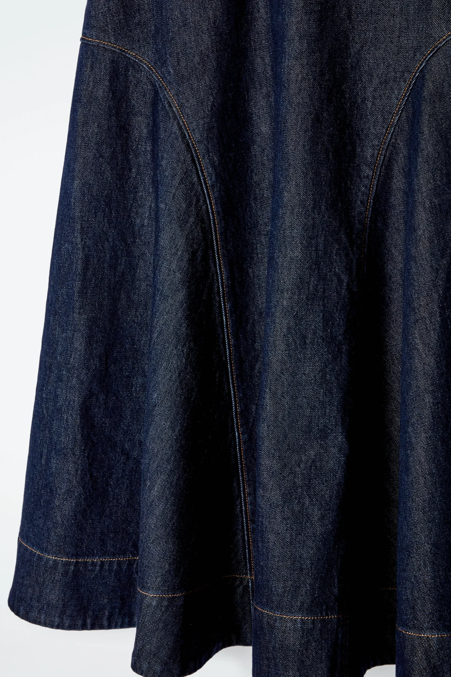 Best COS TRAPEZOWA SPÓDNICA MIDI Z SUROWEGO DENIMU