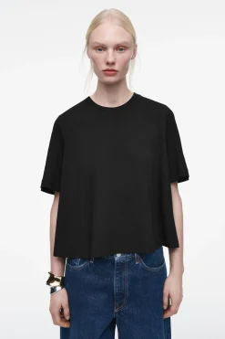 Online COS TRAPEZOWY T-SHIRT O LUŹNYM KROJU