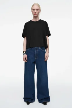 Online COS TRAPEZOWY T-SHIRT O LUŹNYM KROJU