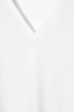 Online COS T-SHIRT 24/7 Z DEKOLTEM W SEREK – REGULAR FIT