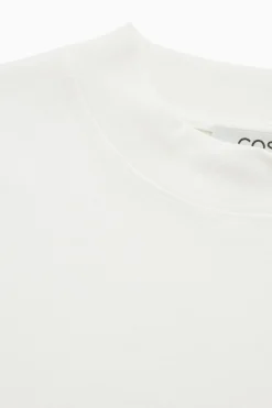 Outlet COS T-SHIRT Z DŁUGIM RĘKAWEM I PÓŁGOLFEM – RELAXED FIT