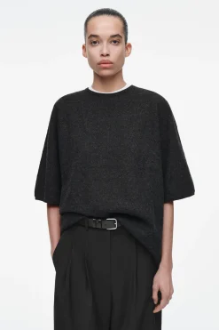 Outlet COS T-SHIRT Z PARZONEJ WEŁNY MERINO – OVERSIZED FIT