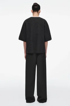 Outlet COS T-SHIRT Z PARZONEJ WEŁNY MERINO – OVERSIZED FIT