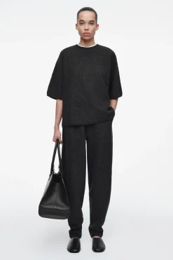 Outlet COS T-SHIRT Z PARZONEJ WEŁNY MERINO – OVERSIZED FIT