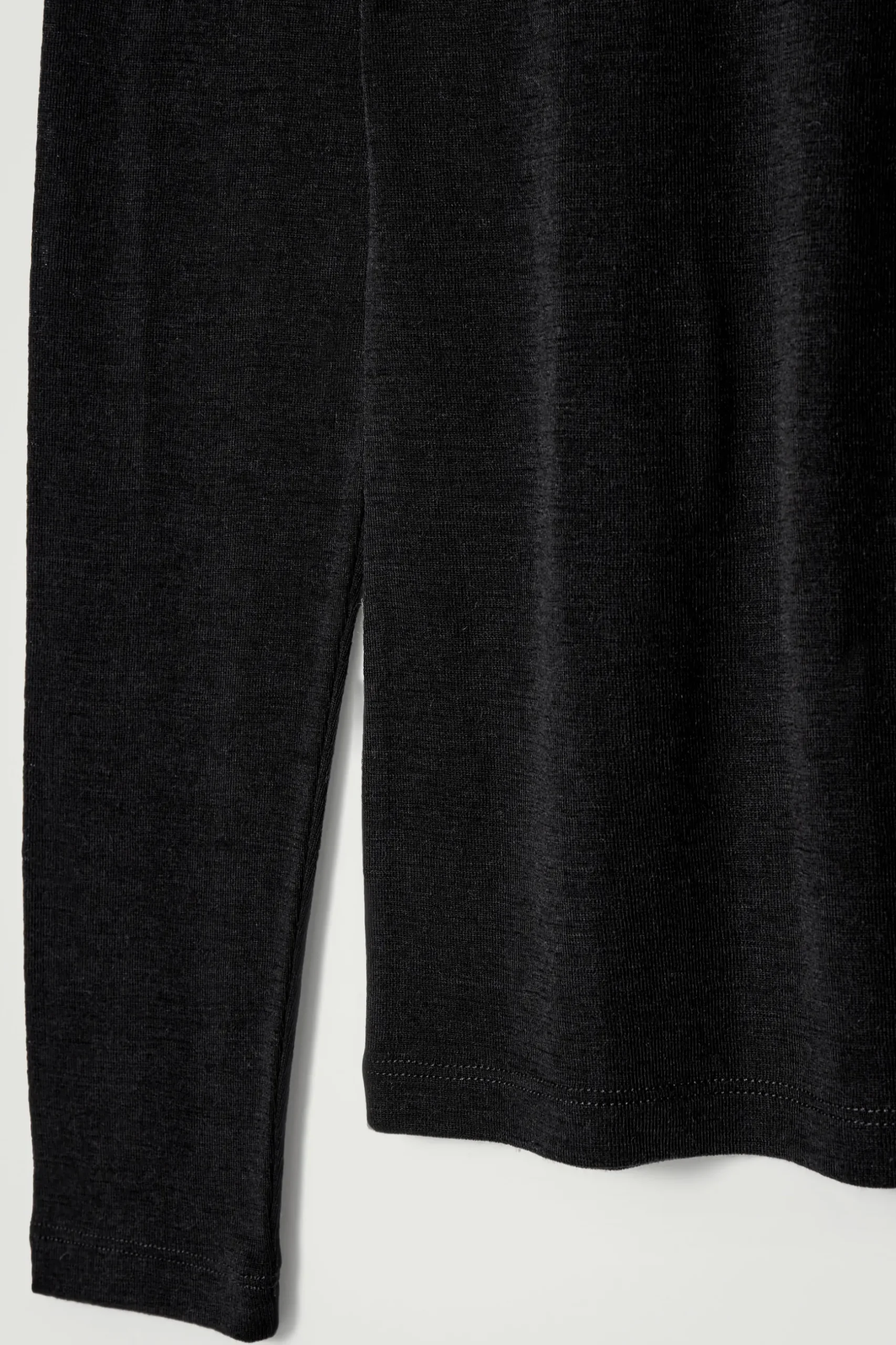 Clearance COS WEŁNIANY GOLF O DOPASOWANYM KROJU