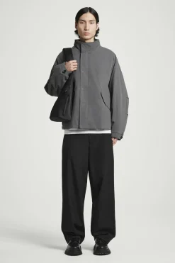 Online COS WODOODPORNA TORBA „SLING” TYPU CROSSBODY Z NYLONEM