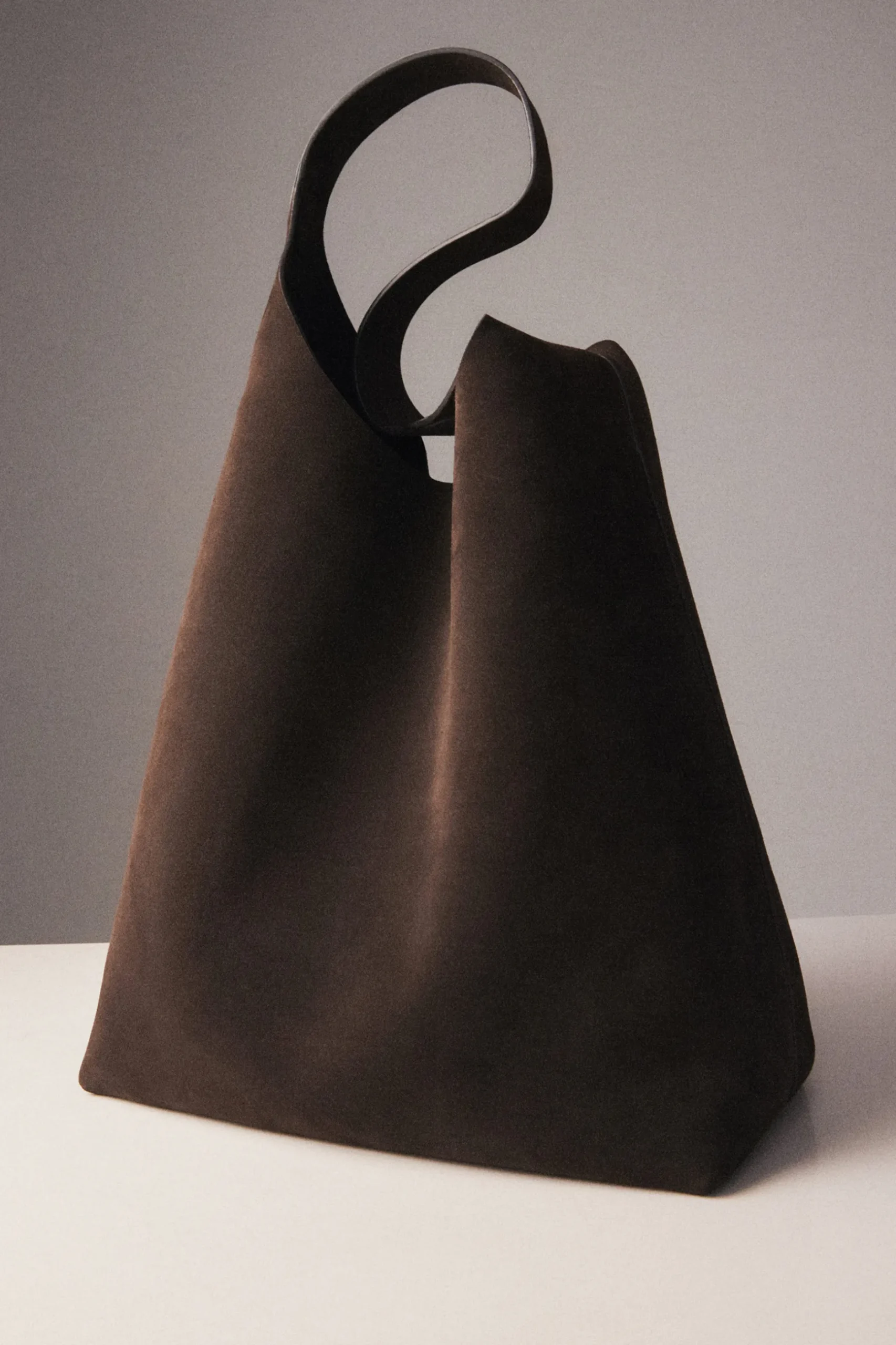 Online COS ZAMSZOWA TOREBKA „SERIF” TYPU TOTE Ciemnobrązowy