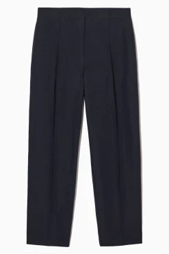 Outlet COS ZWĘŻANE SPODNIE CHINOS Z LNEM – REGULAR FIT