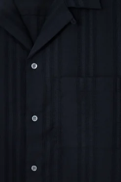 Sale COS ŻAKARDOWA KOSZULA Z KRÓTKIM RĘKAWEM – RELAXED FIT Granatowy