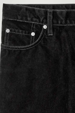 Discount COS AKSAMITNE JEANSY „DOVE” Z PROSTYMI NOGAWKAMI Czarny