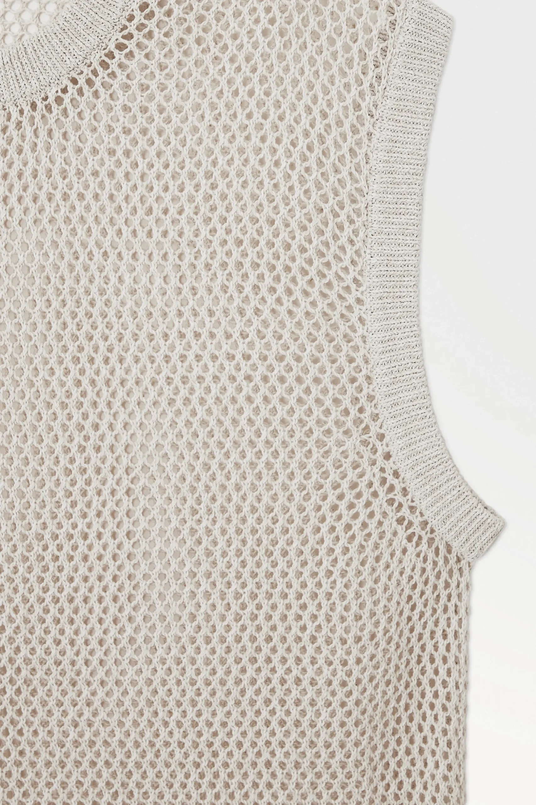 Clearance COS AŻUROWA KAMIZELKA – OVERSIZED FIT Beige