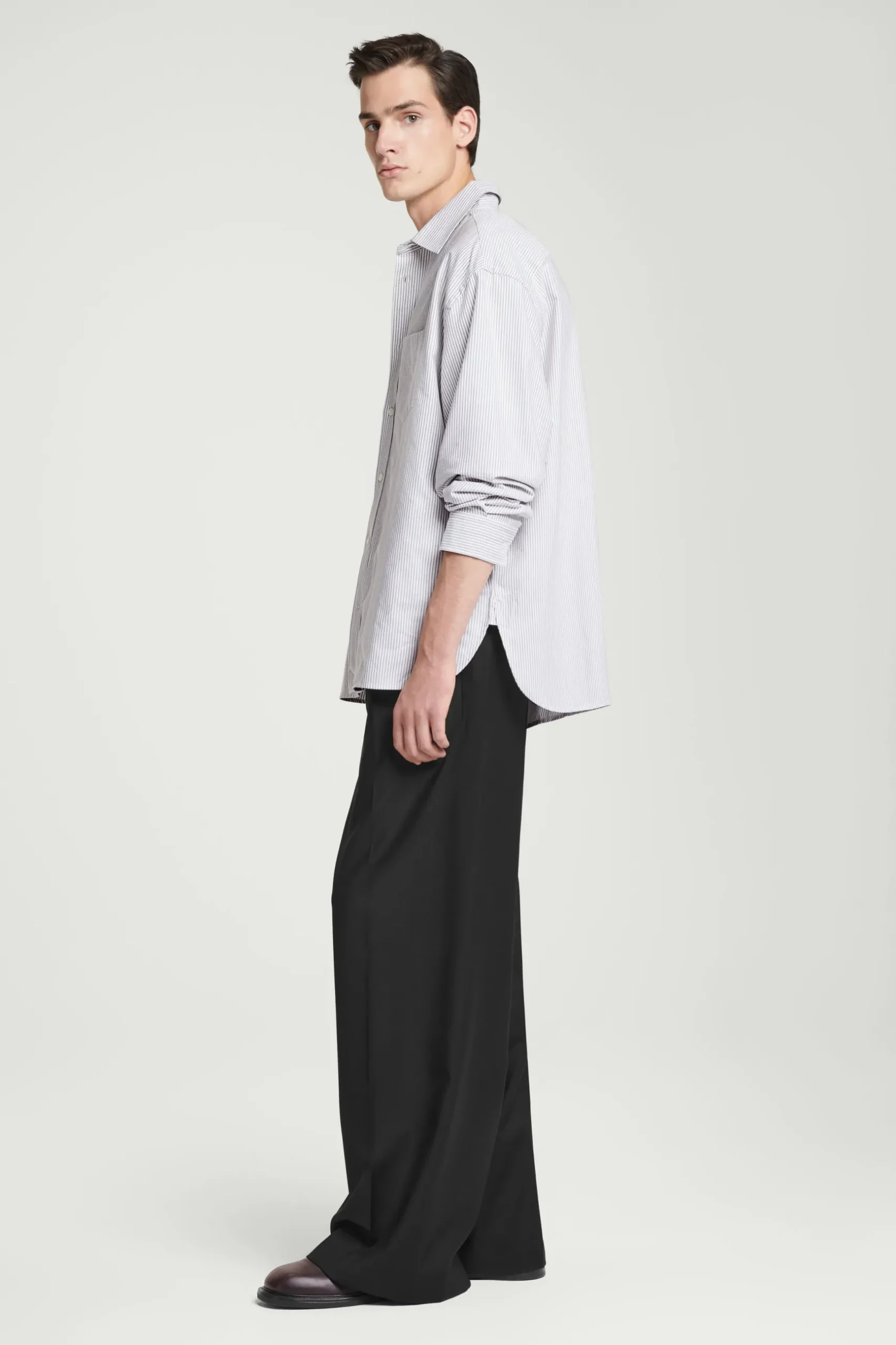 Discount COS BAWEŁNIANA KOSZULA OXFORD O KROJU OVERSIZE