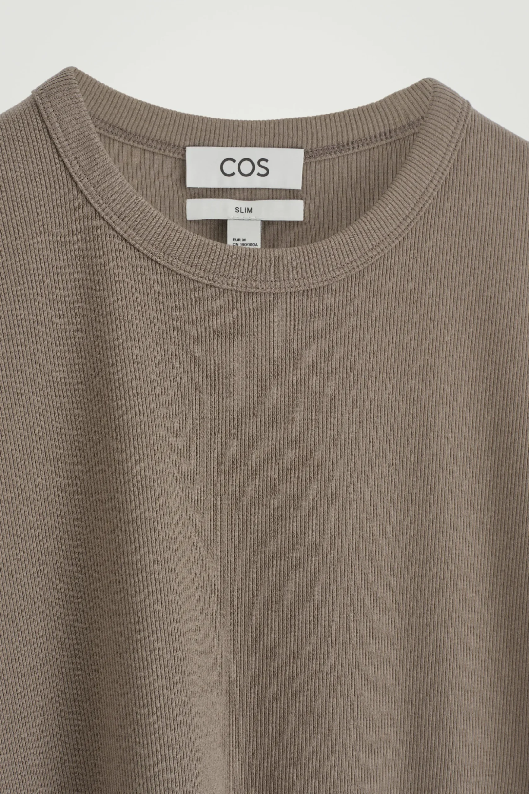 Outlet COS BAWEŁNIANY T-SHIRT O DOPASOWANYM KROJU Ciemnybrązowoszary