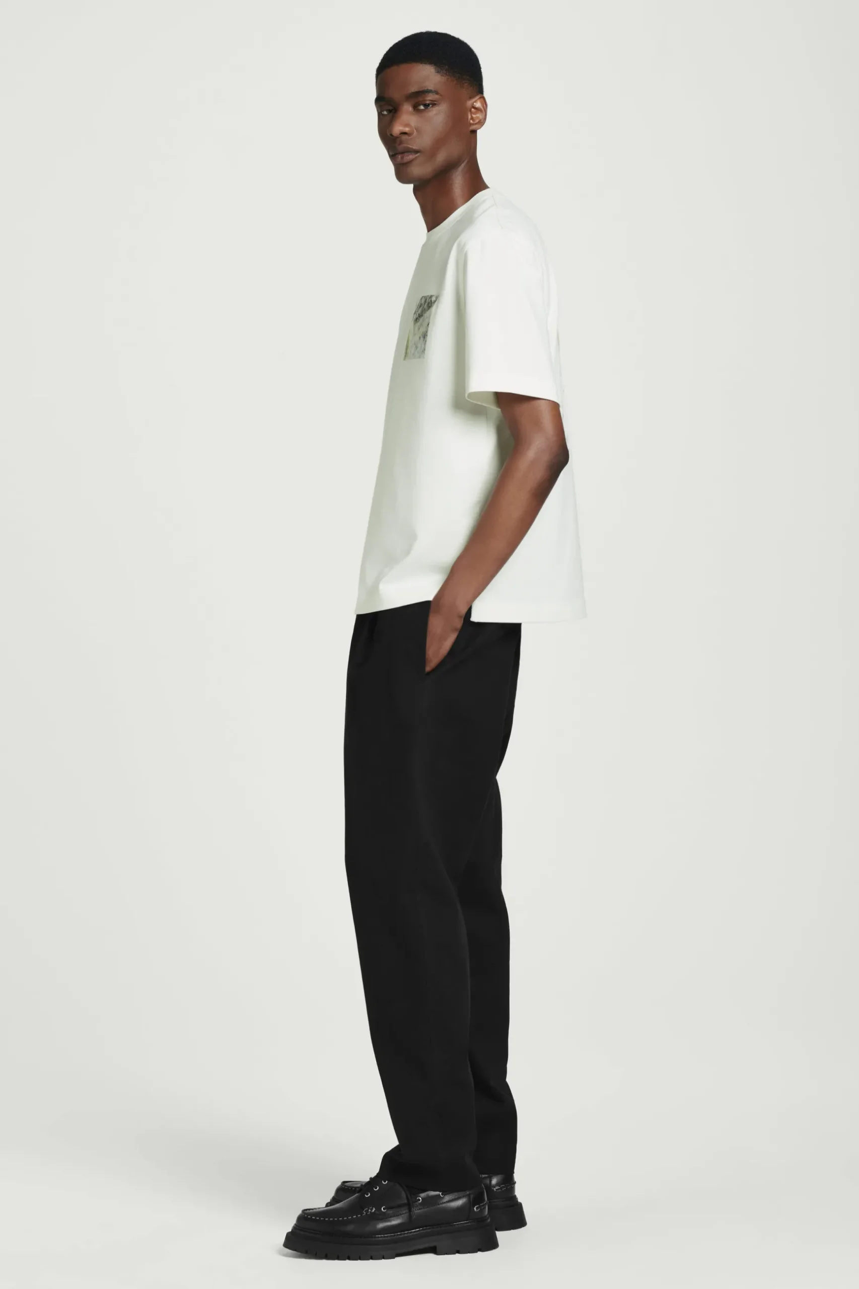 Fashion COS BAWEŁNIANY T-SHIRT O LUŹNYM KROJU