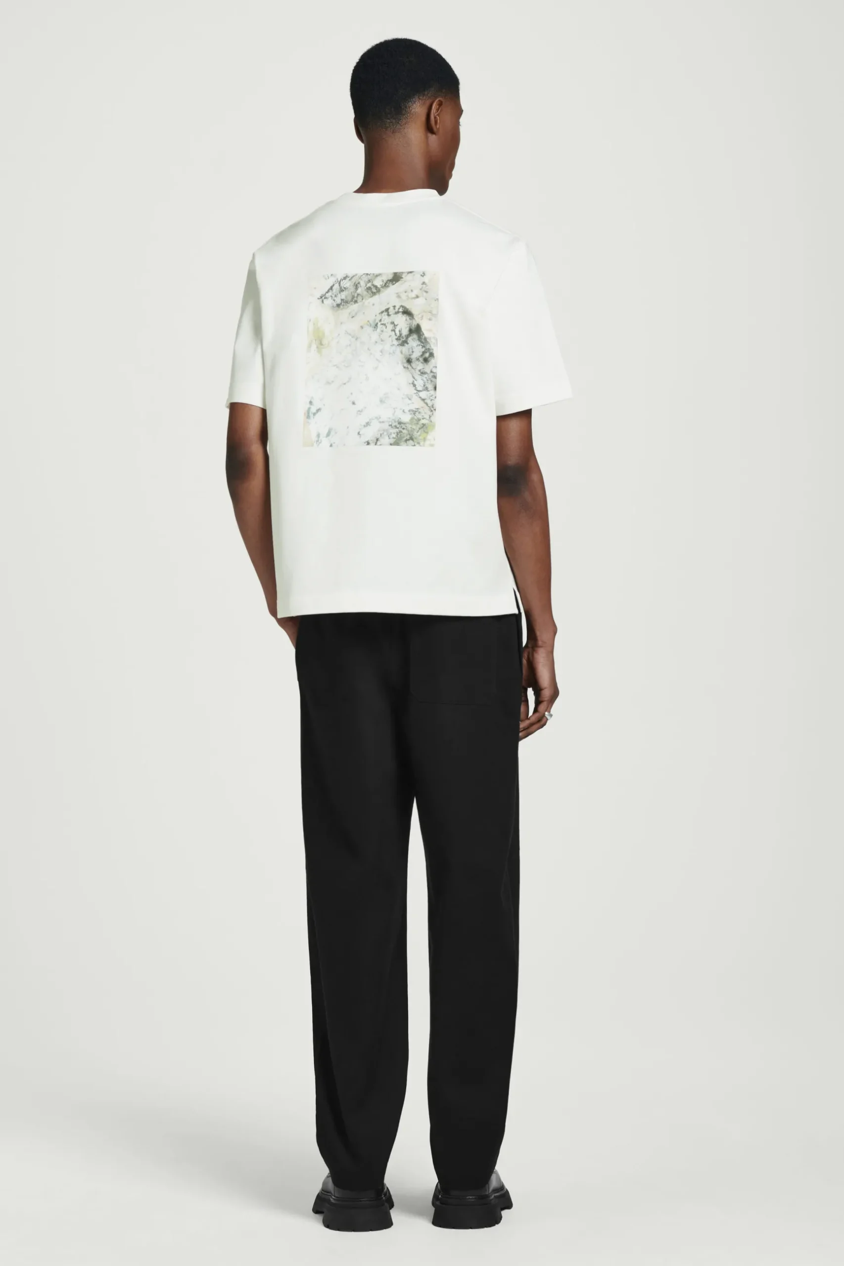Fashion COS BAWEŁNIANY T-SHIRT O LUŹNYM KROJU