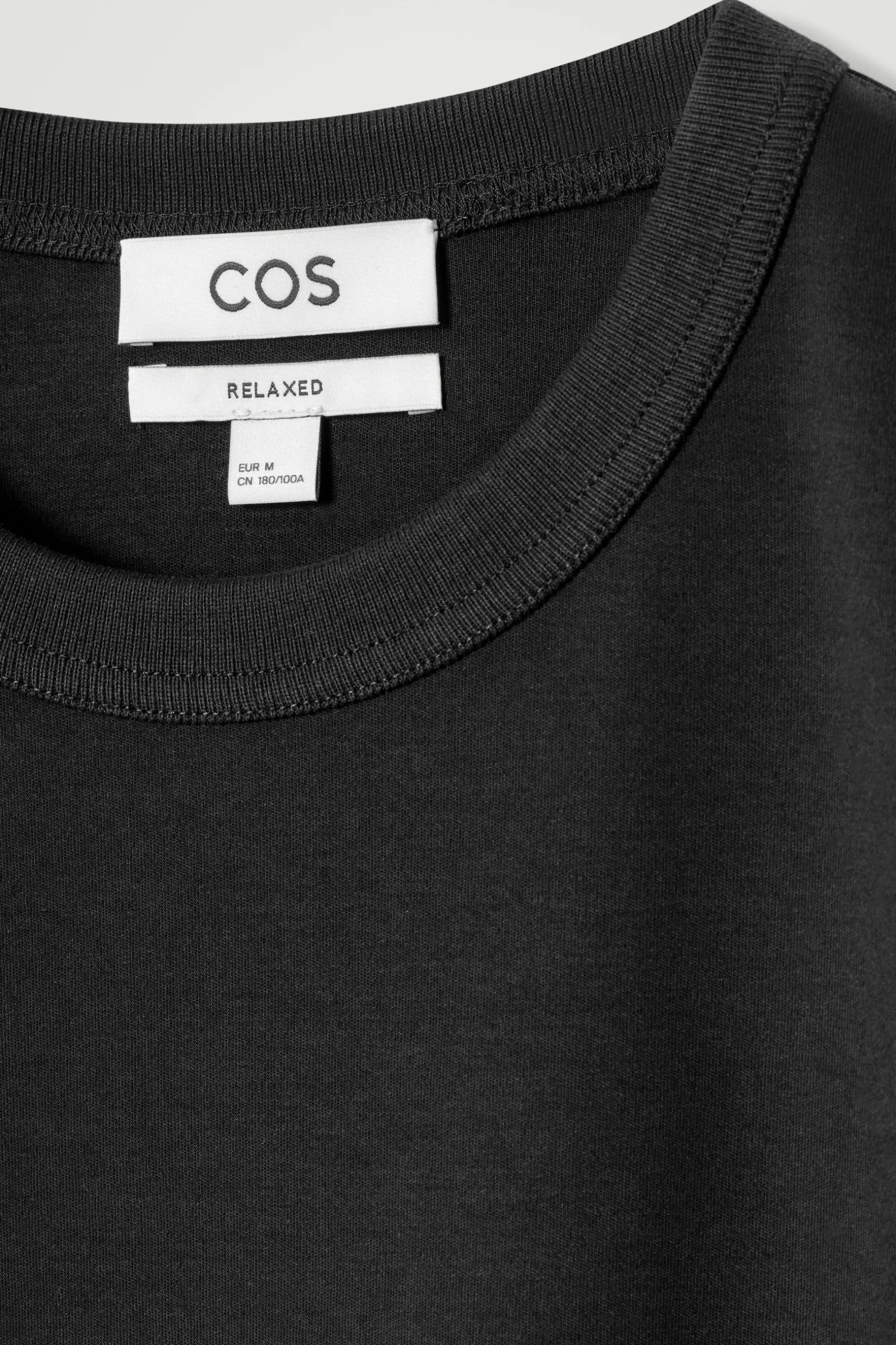 Best COS BAWEŁNIANY T-SHIRT Z OKRĄGŁYM DEKOLTEM Czarny
