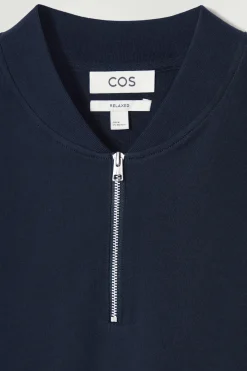Sale COS BAWEŁNIANY T-SHIRT Z ZAMKIEM Granatowy