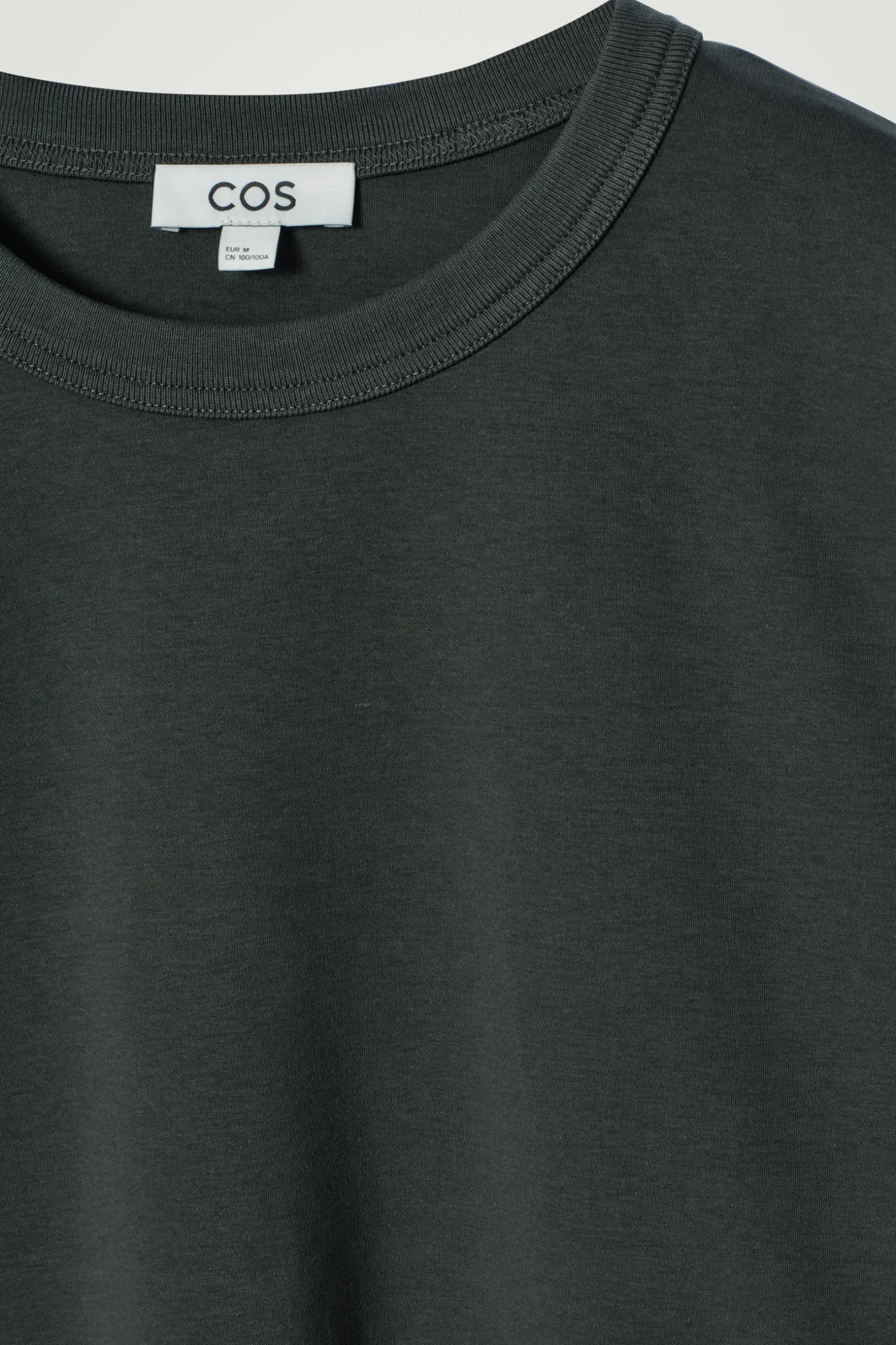 New COS DŻERSEJOWY T-SHIRT Z DŁUGIM RĘKAWEM – RELAXED FIT Ciemnozielony