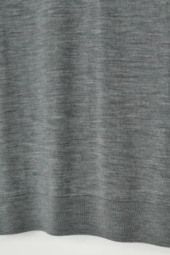 Clearance COS DOPASOWANY T-SHIRT Z WEŁNY MERINO Szarymelanż