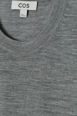 Clearance COS DOPASOWANY T-SHIRT Z WEŁNY MERINO Szarymelanż