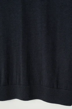 Best COS DOPASOWANY T-SHIRT Z WEŁNY MERINO Granatowy