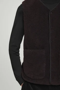 Clearance COS DWUSTRONNA KAMIZELKA Z IMITACJI KOŻUSZKA