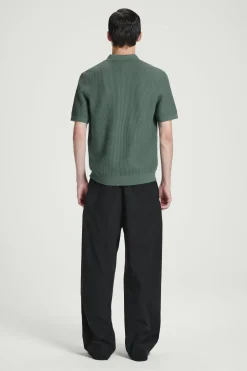 Fashion COS DZIANINOWY TOP POLO O STRUKTURALNEJ POWIERZCHNI Zielony