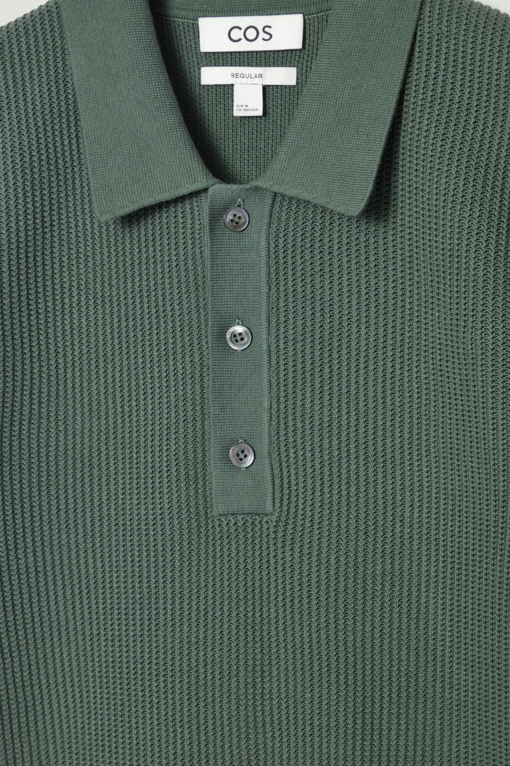 Fashion COS DZIANINOWY TOP POLO O STRUKTURALNEJ POWIERZCHNI Zielony