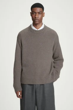 Sale COS GRUBY SWETER Z CZYSTEGO KASZMIRU Beżowy