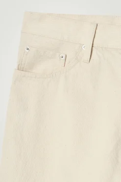 Outlet COS JEANSY „RIDER” Z PROSTYMI NOGAWKAMI Écru