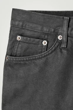 New COS JEANSY „SIGNATURE” Z PROSTYMI NOGAWKAMI Powlekanyczarny