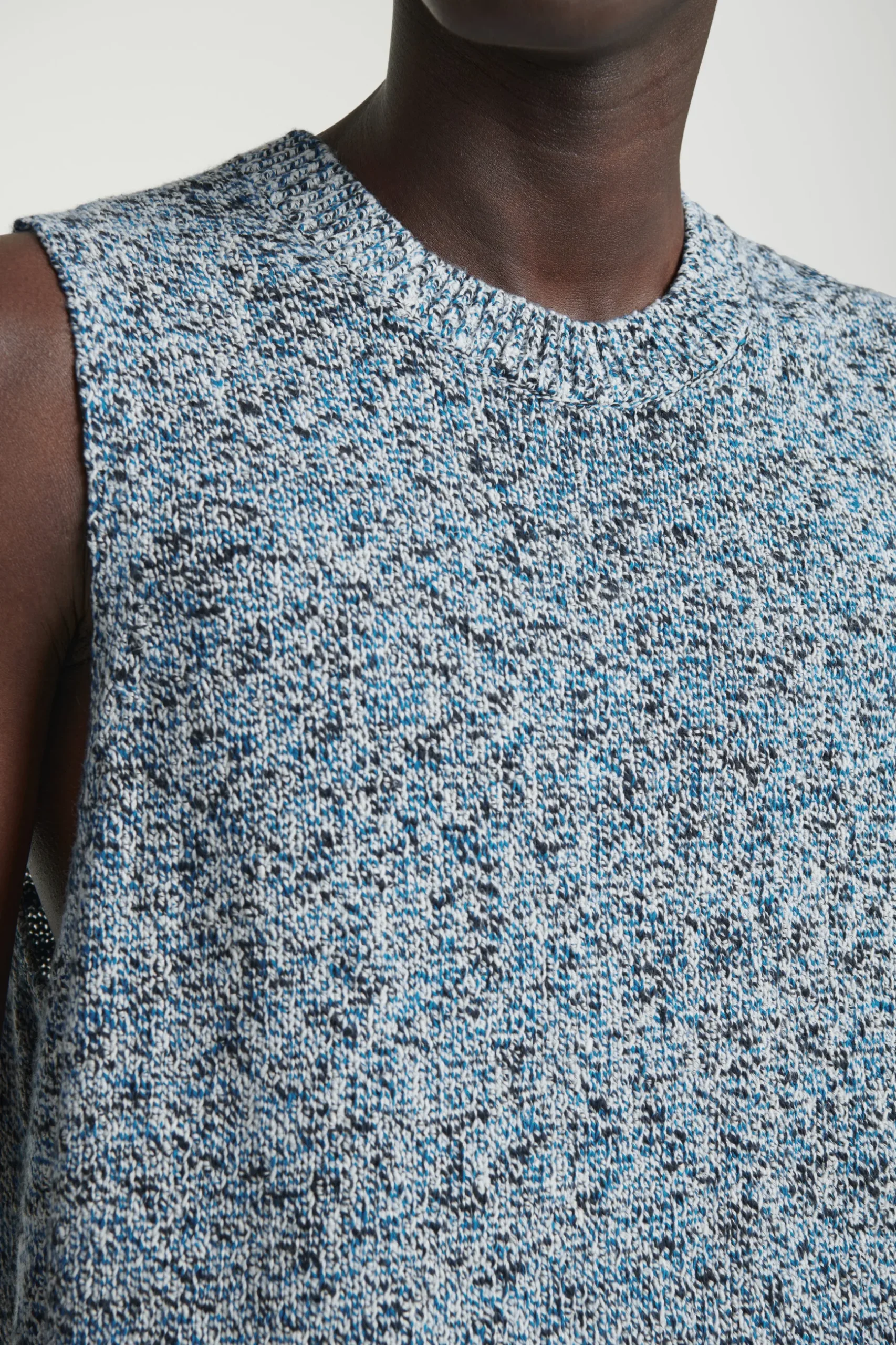 Sale COS KAMIZELKA Z MELANŻOWEJ DZIANINY – RELAXED FIT Niebieskimelanż