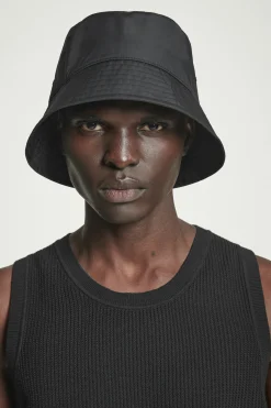 Online COS KAPELUSZ TYPU BUCKET Czarny
