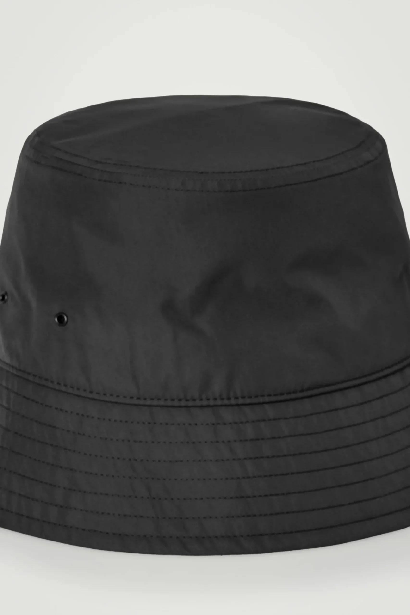 Online COS KAPELUSZ TYPU BUCKET Czarny