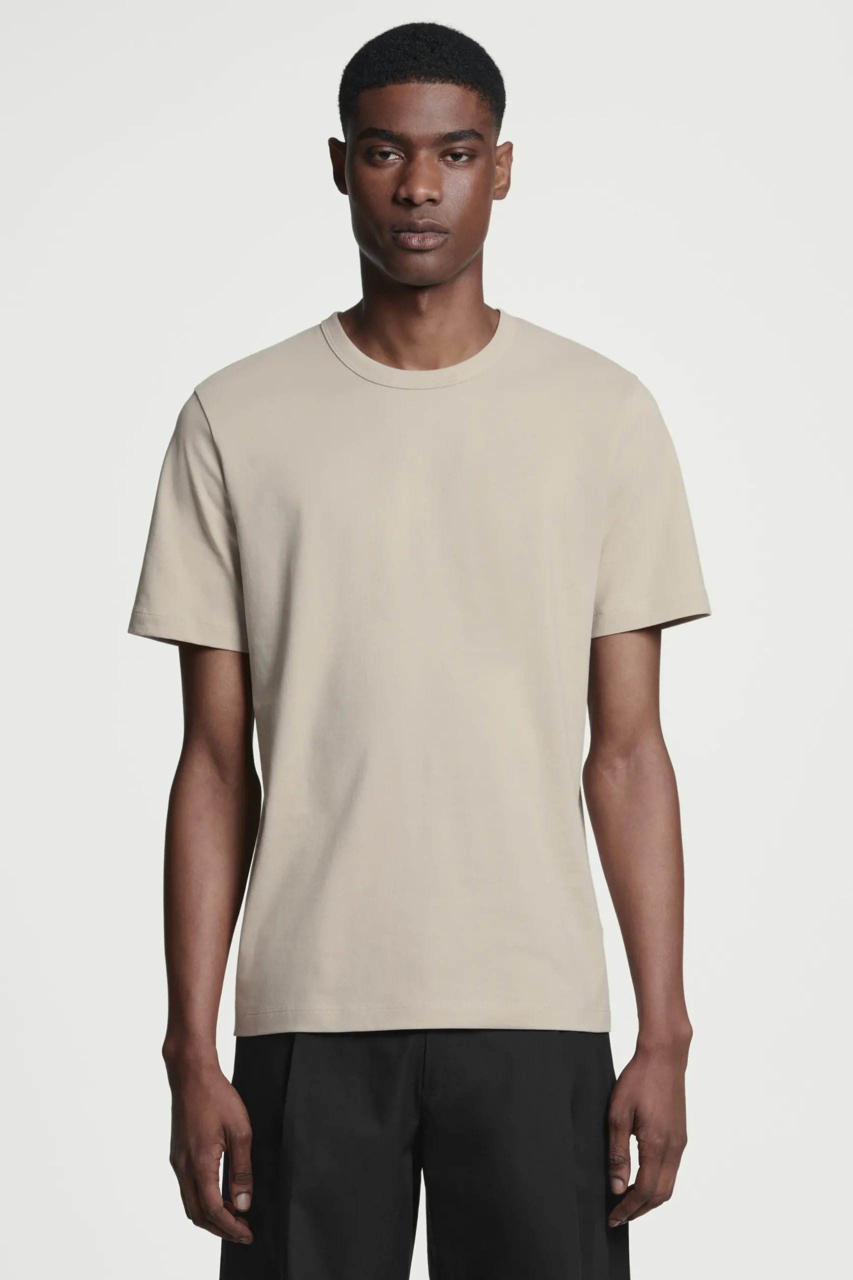 Clearance COS KLASYCZNY T-SHIRT ZE SZCZOTKOWANEJ BAWEŁNY Beżowy