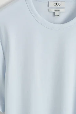 New COS KLASYCZNY T-SHIRT ZE SZCZOTKOWANEJ BAWEŁNY Jasnoniebieski
