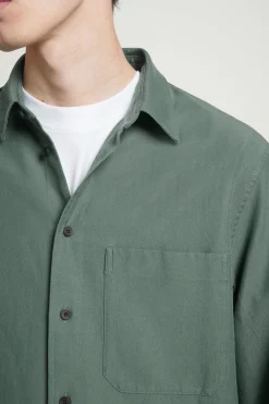 Sale COS KOSZULA Z DIAGONALU – RELAXED FIT Szałwiowazieleń