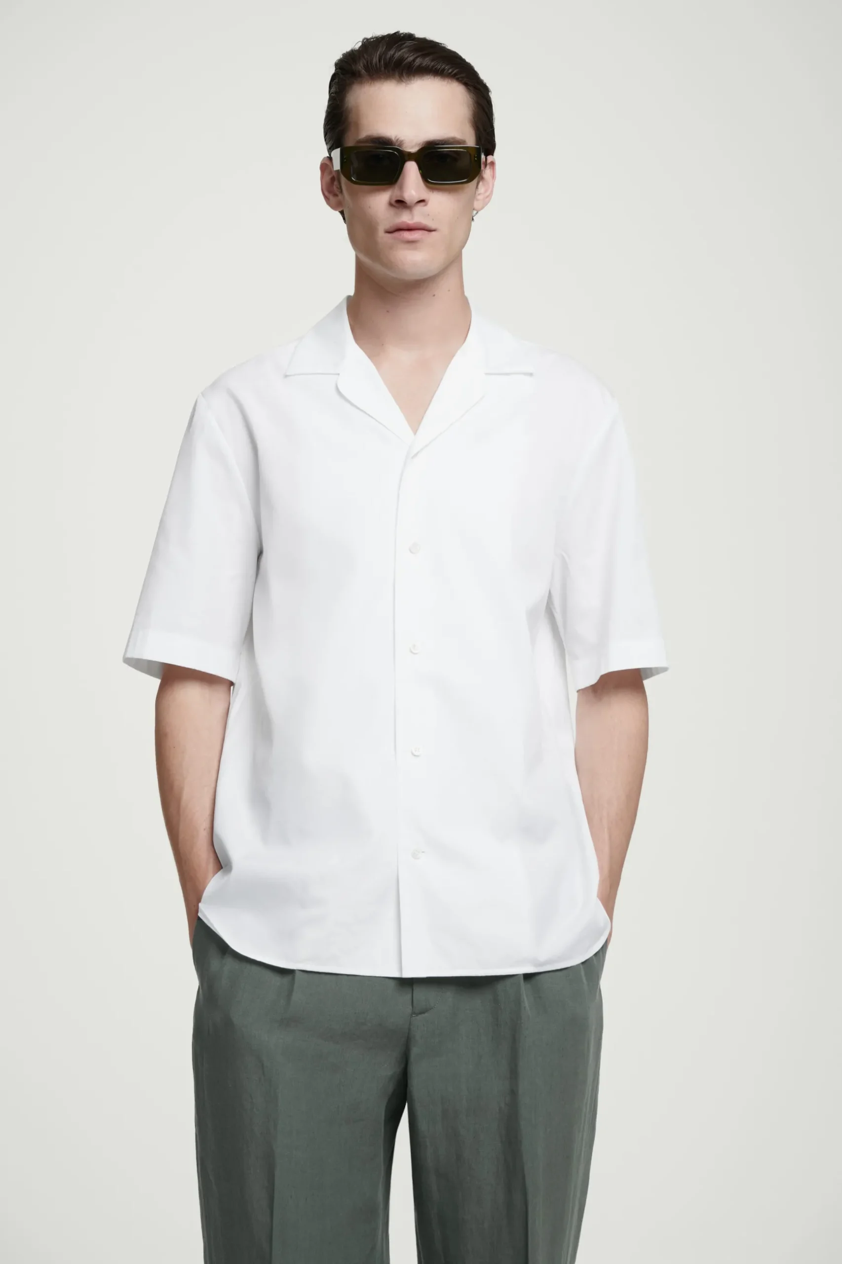 New COS KOSZULA Z MIESZANKI Z JEDWABIEM – RELAXED FIT Złamanybiały